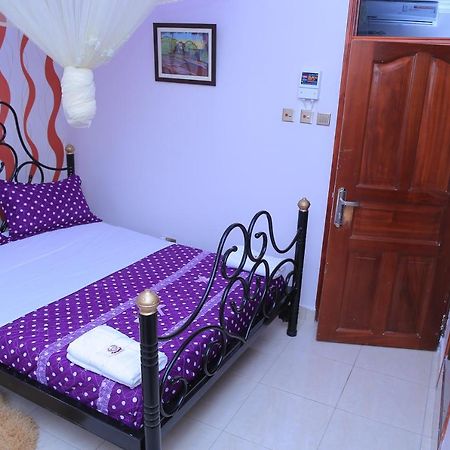 Red Sox Hotel Ltd Καμπάλα Εξωτερικό φωτογραφία